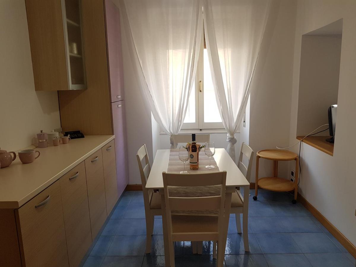 Piso Azul Espero Reial Apartment *